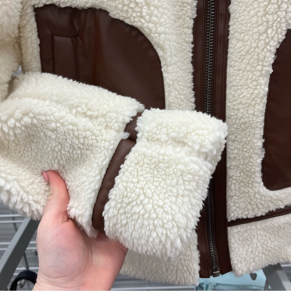 Levi’s Sherpa Moto Jacket - Picture 7 of 16